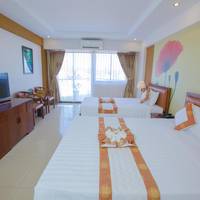 Deluxe Triple Room with Balcony and Sea View