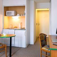 Studio (2 Adults)