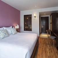  Deluxe King Room with Balcony