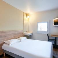 Tandem Room