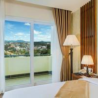 Ladalat Double City View