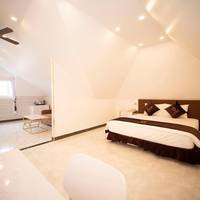 Premium Triple Room