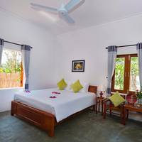 King Room with Garden View