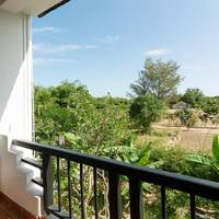 Suite with Garden View
