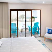 Royal Swim Up Paradise Suite
