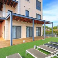 Deluxe 2 Bedroom Townhouse with Pool