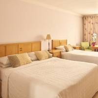 Triple Room with 1 Double and  1 Single Bed