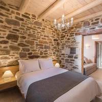 Deluxe Apartment with Spa Bath