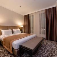 Business King Suite