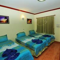 Deluxe Triple Room with Air Condition