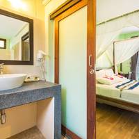 Superior Double Room with Pool Access