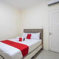 RedDoorz Double Room