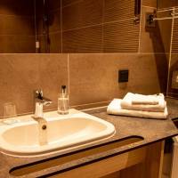Twin Room with Bathroom