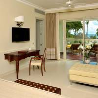 Suite with Lake View