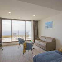 Family Room with Sea View