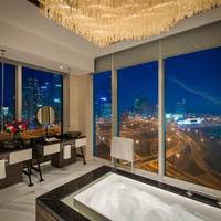 Presidential Suite with Free Airport, Beach and Mall Transfers, 20% F&B Discount