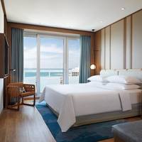 Marina Suite - One-Bedroom King Suite with Sea View - Floor 4-20