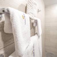 King Room with Spa Bath