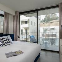 Three-Bedroom Apartment with Balcony