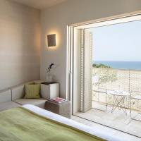 Deluxe, Guest room, 1 King, Sea view, Contemporary, Balcony
