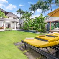 Garden Three-Bedroom Villa with Private Pool