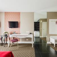Queen Room with Spa Bath