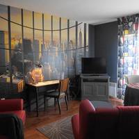  Business One-Bedroom Apartment