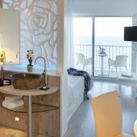 Double Room with Frontal Sea View