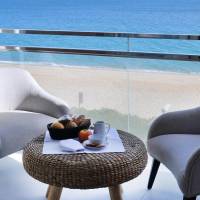 King Suite with Spa and Car Hire Package