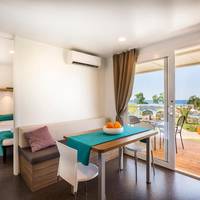 Three-Bedroom Mobile Home - Mirami' Family