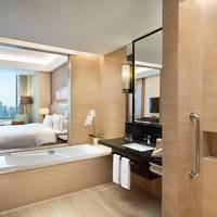 Club King, Club lounge access, Guest room, 1 King