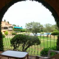 Superior Double Room with Pool View