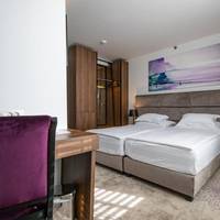 Superior Family Room - Sea Side