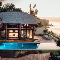 Bajau Four-Bedroom Villa with Ocean View 