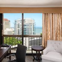 Larger Guest room, 1 King, Ocean view
