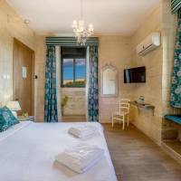 Classic Double Room with City View