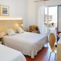 Triple Room with Balcony