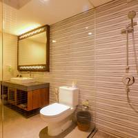Queen Room with Pool View