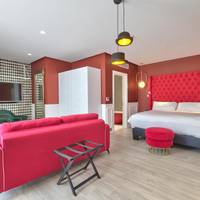 Executive Penthouse with Spa Bath