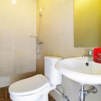 RedDoorz Double Room