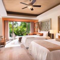 Junior Suite Swimout