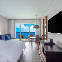 Junior Suite King Ocean Front