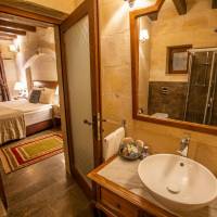 Double Stone Room 
