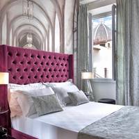 Superior Queen Room with Cathedral View