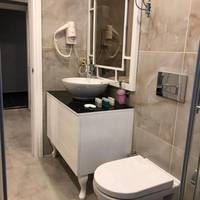Deluxe Room (2 Adults + 1 Child)