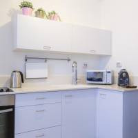 Superior One-Bedroom Apartment