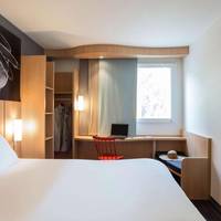 Standard Double Room with Queen Bed