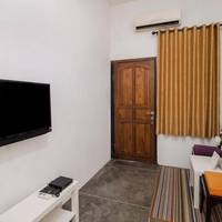 RedDoorz Double Room