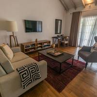 Upper Suite