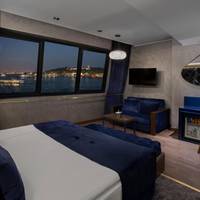 Penthouse Suite with Sea View